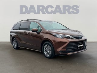 2024 Toyota Sienna LE 8 Passenger