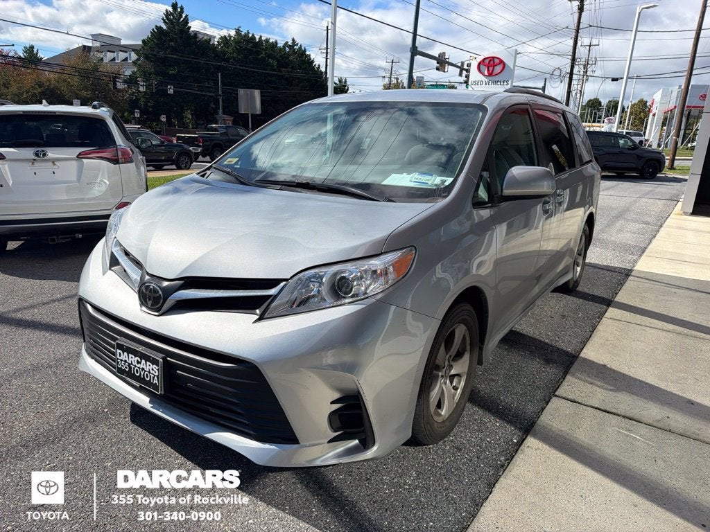 2020 Toyota Sienna LE 8 Passenger