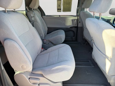 2020 Toyota Sienna LE 7 Passenger