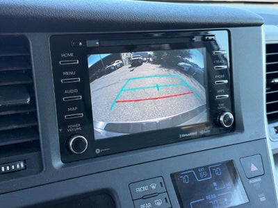 2020 Toyota Sienna LE 7 Passenger