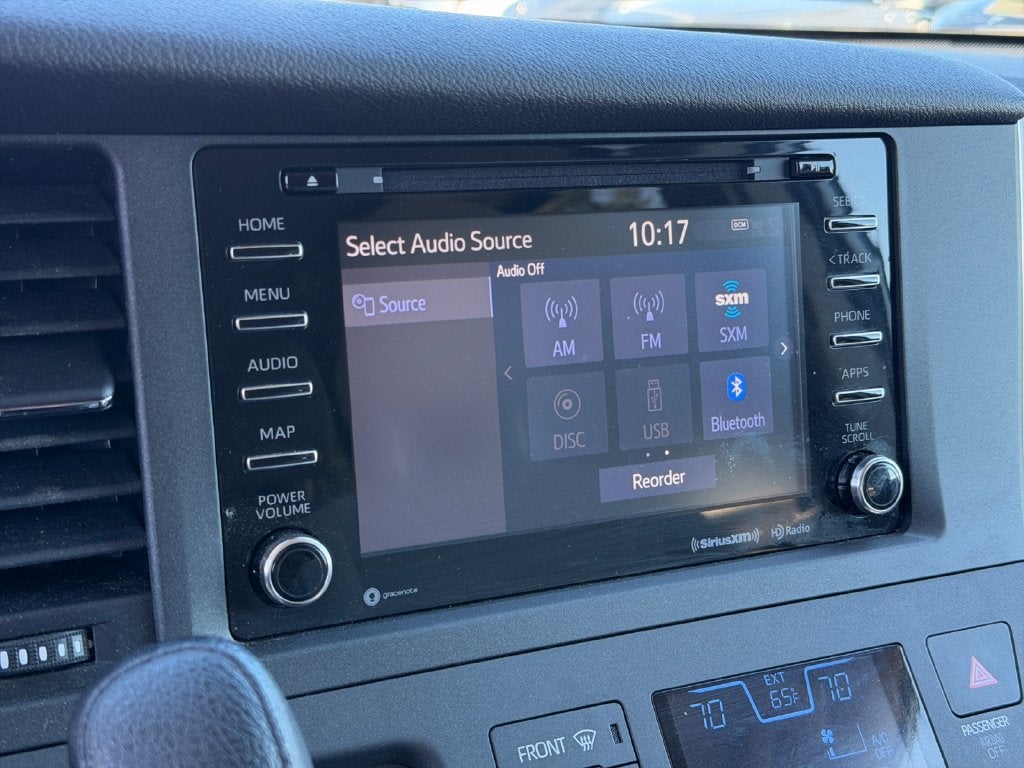 2020 Toyota Sienna LE 7 Passenger