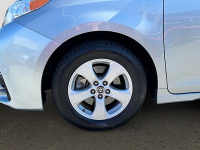 2020 Toyota Sienna LE 7 Passenger