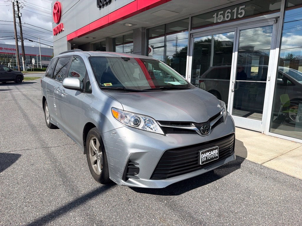 2020 Toyota Sienna LE 8 Passenger