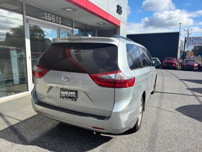 2020 Toyota Sienna LE 8 Passenger