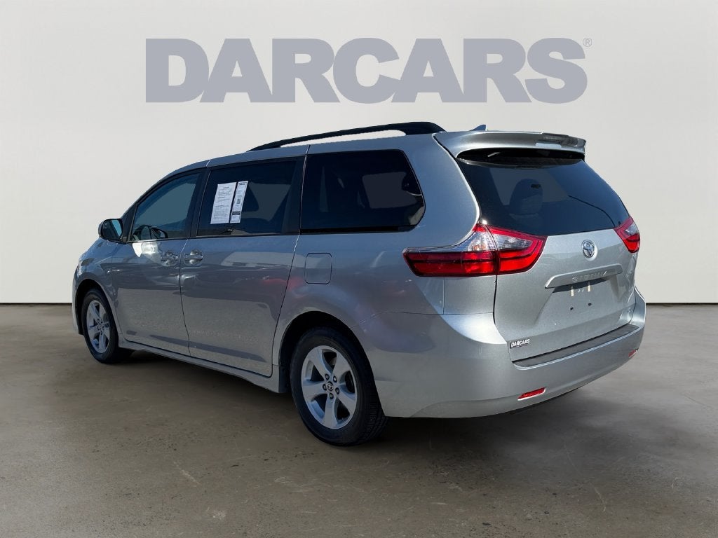 2020 Toyota Sienna LE 7 Passenger