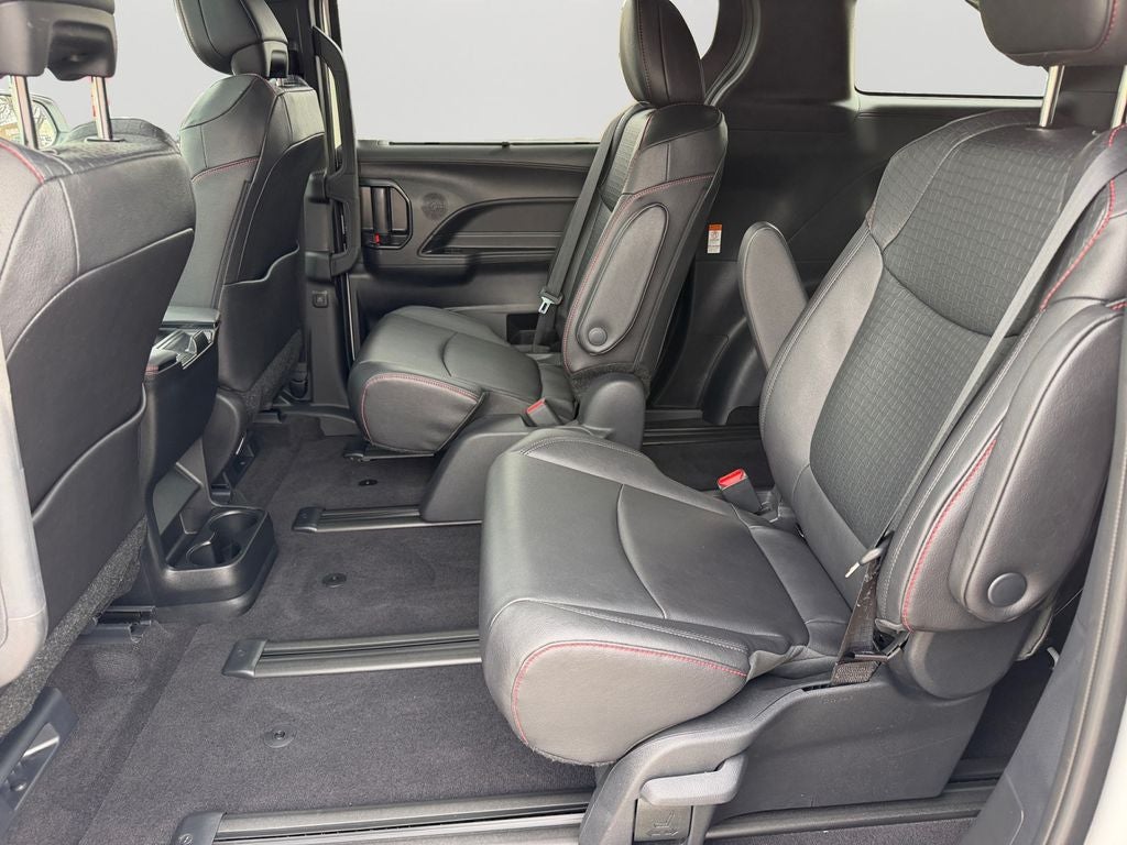 2025 Toyota Sienna XSE 7 Passenger