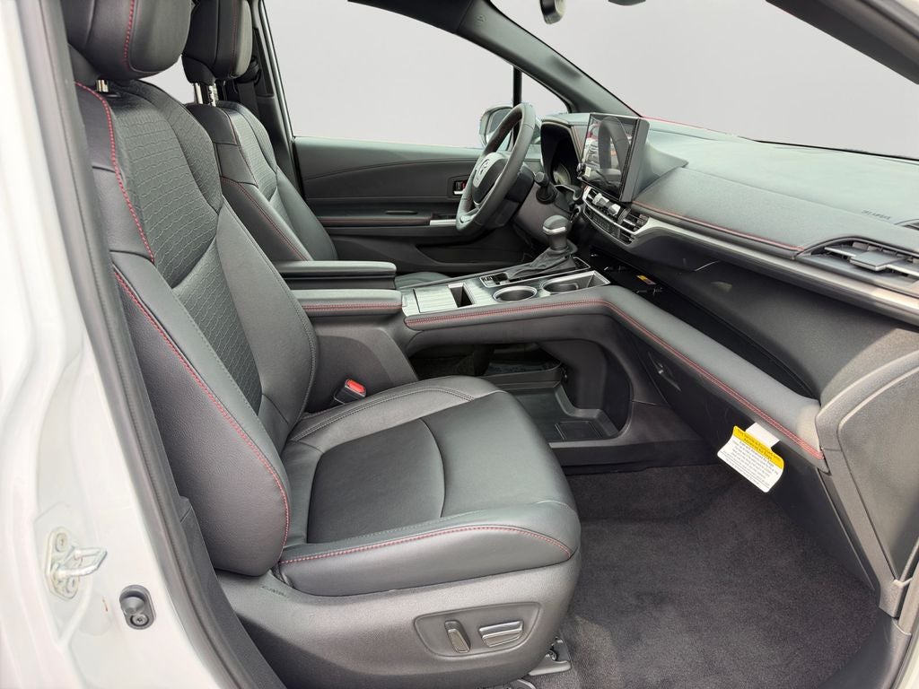 2025 Toyota Sienna XSE 7 Passenger