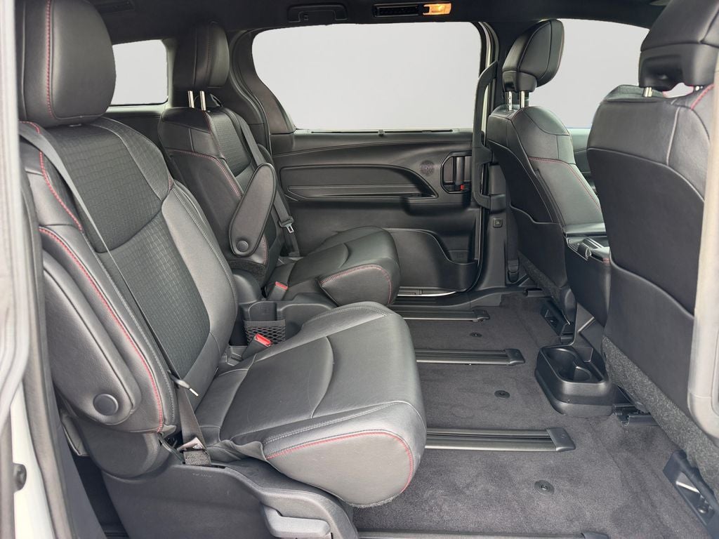 2025 Toyota Sienna XSE 7 Passenger