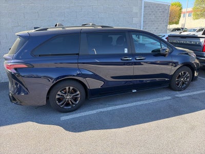 2025 Toyota Sienna XSE 7 Passenger