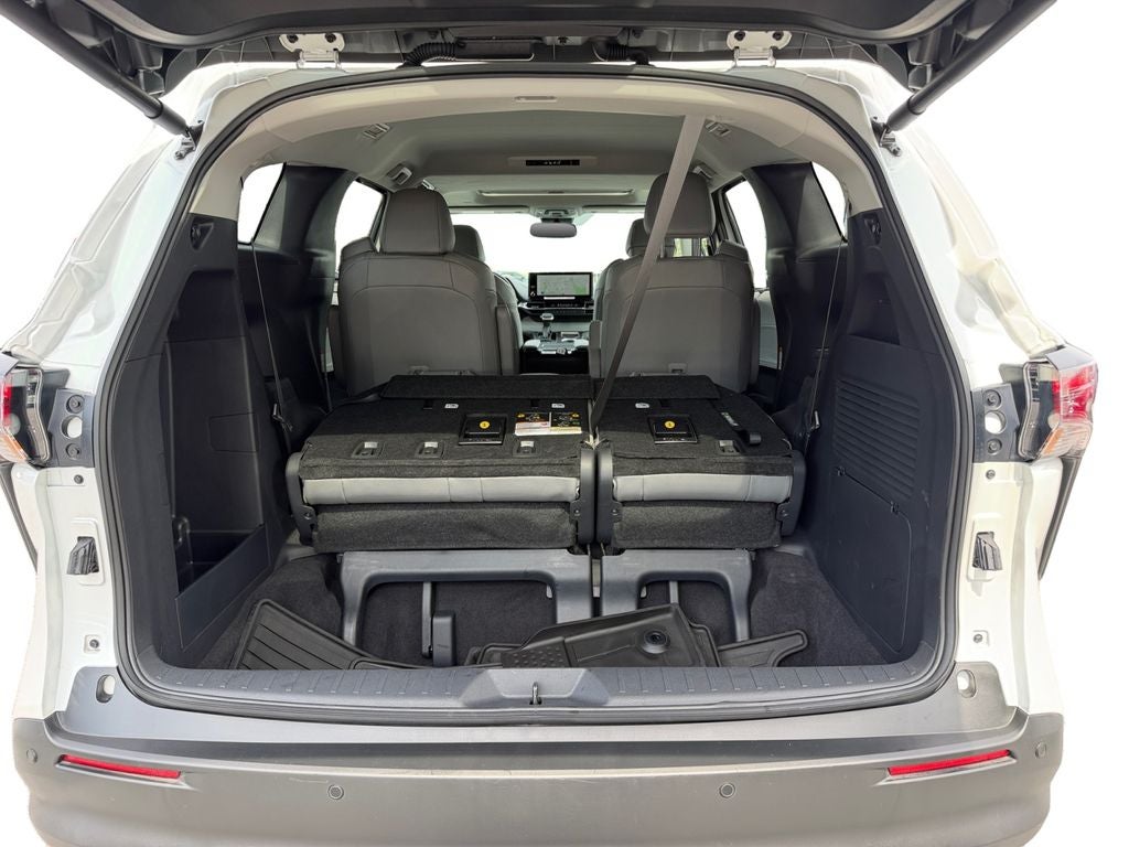 2025 Toyota Sienna XLE 7 Passenger