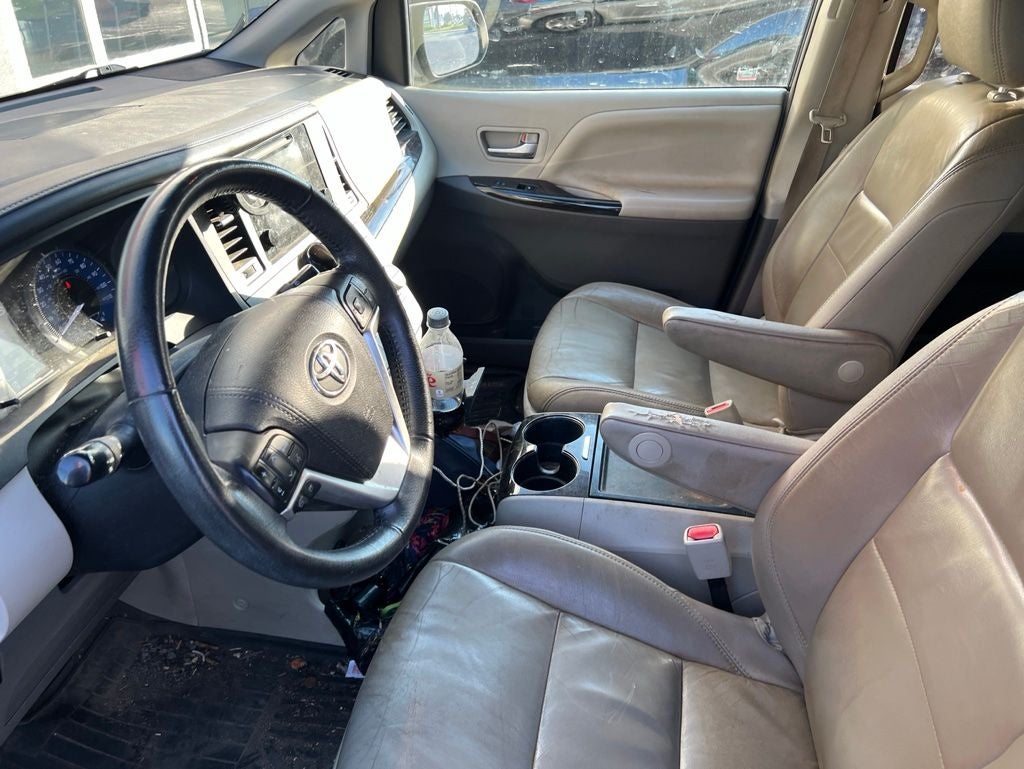 2017 Toyota Sienna Limited 8 Passenger
