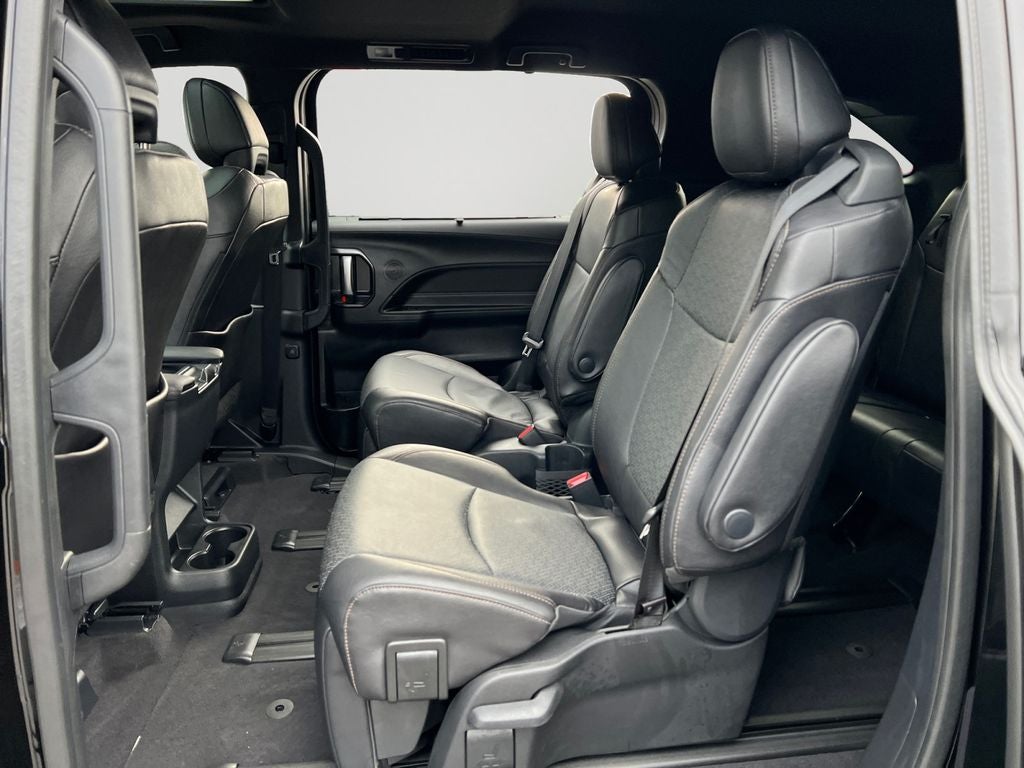 2025 Toyota Sienna Limited 7 Passenger