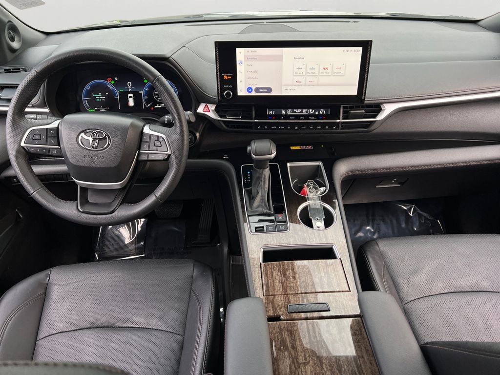 2025 Toyota Sienna Limited 7 Passenger