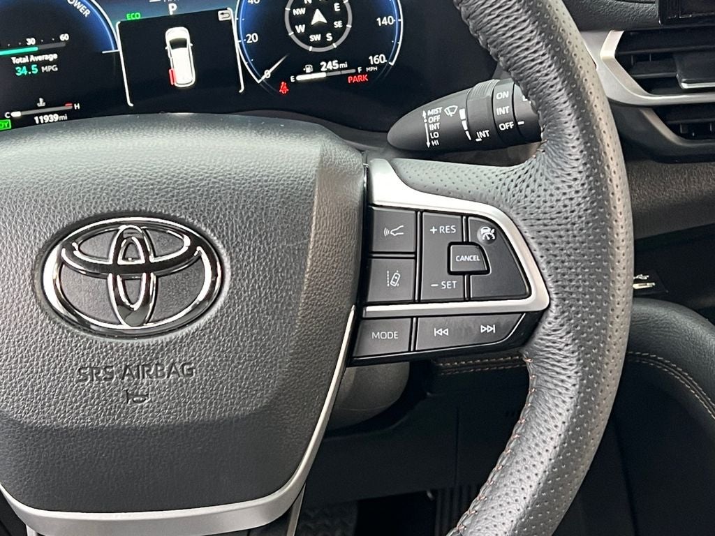 2025 Toyota Sienna Limited 7 Passenger