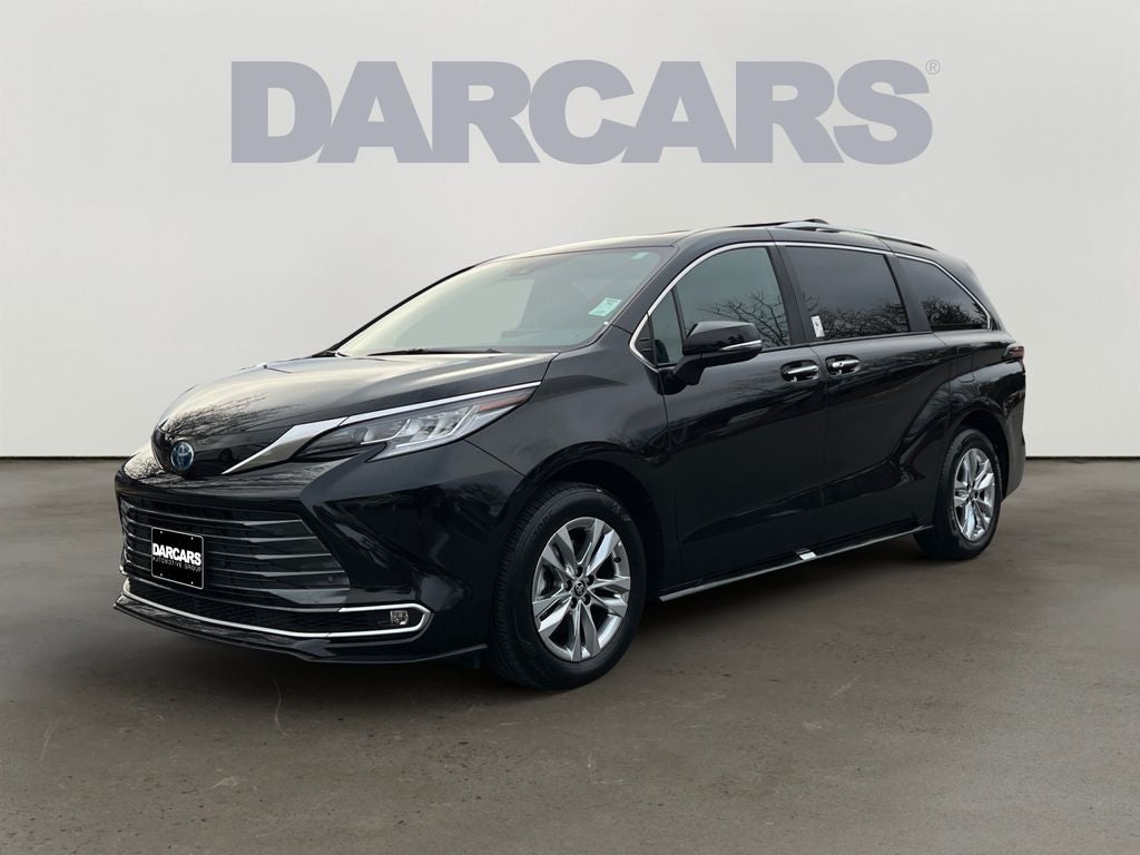 2025 Toyota Sienna Limited 7 Passenger