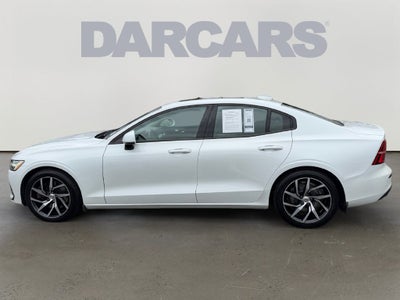 2020 Volvo S60 T6 Momentum