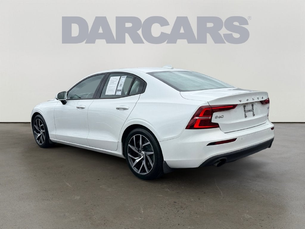 2020 Volvo S60 T6 Momentum