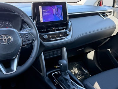 2023 Toyota Corolla Cross LE Moonroof