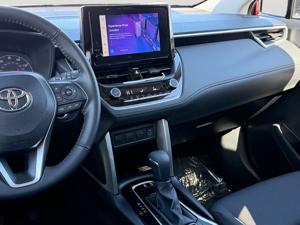 2023 Toyota Corolla Cross LE Moonroof