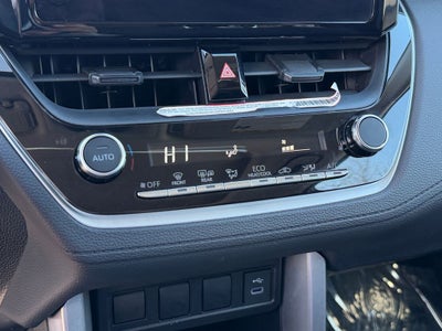 2023 Toyota Corolla Cross LE Moonroof