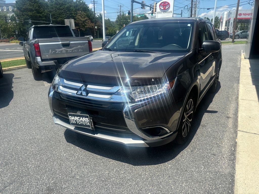 2017 Mitsubishi Outlander ES
