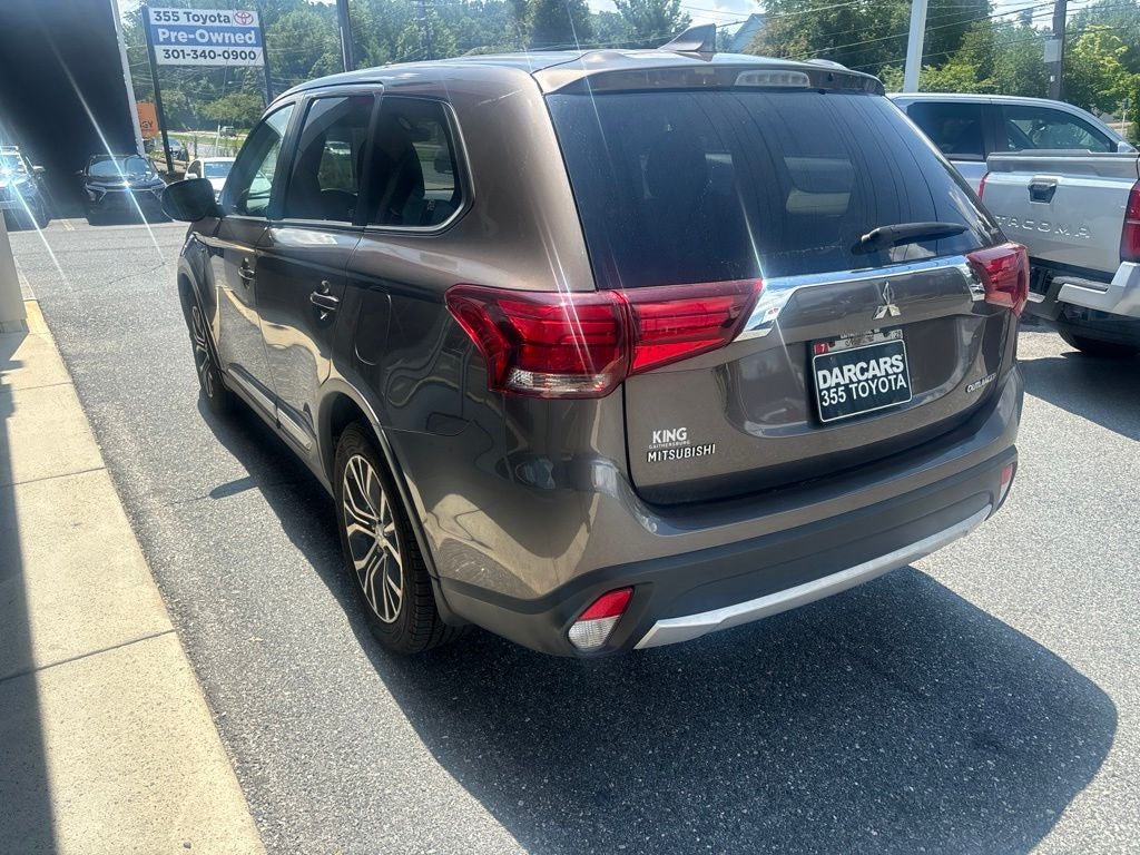 2017 Mitsubishi Outlander ES
