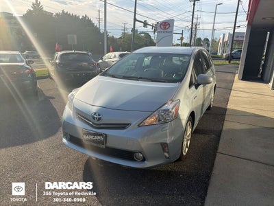 2014 Toyota Prius v Five