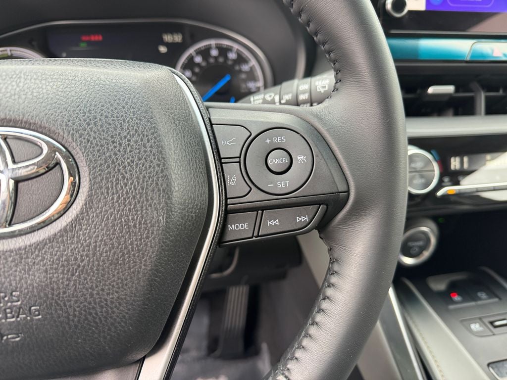 2024 Toyota Venza LE