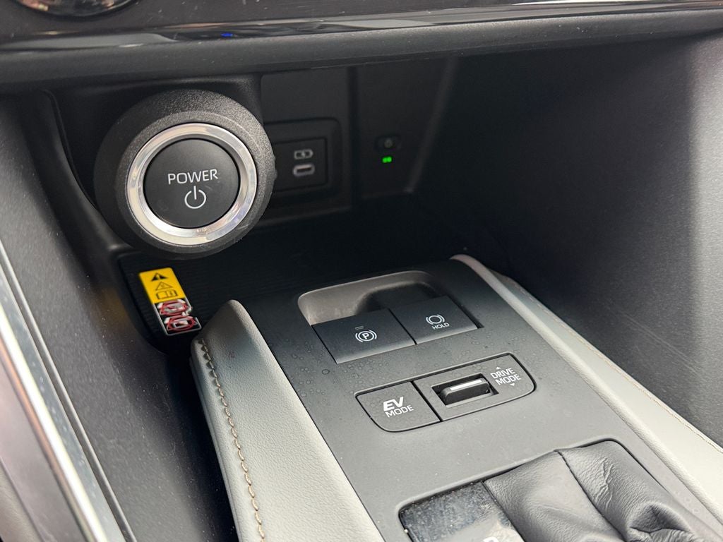 2024 Toyota Venza LE