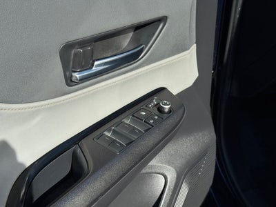 2023 Toyota Venza LE