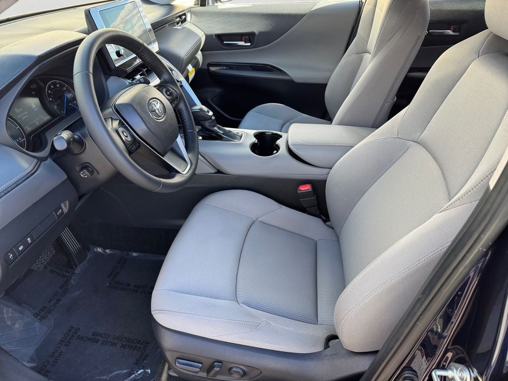 2023 Toyota Venza LE