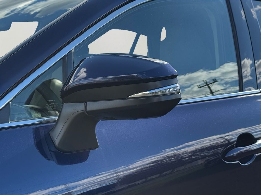 2023 Toyota Venza LE