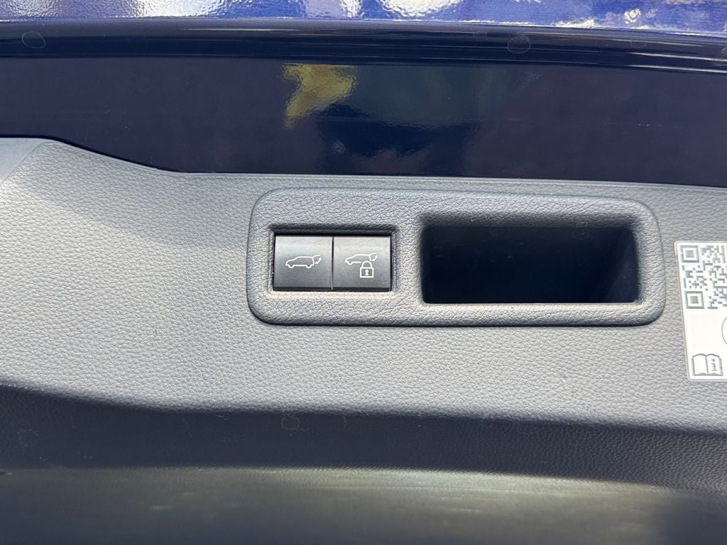 2023 Toyota Venza LE