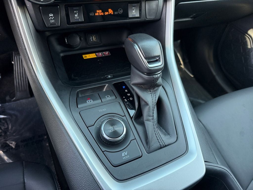 2023 Toyota RAV4 Hybrid XLE Premium