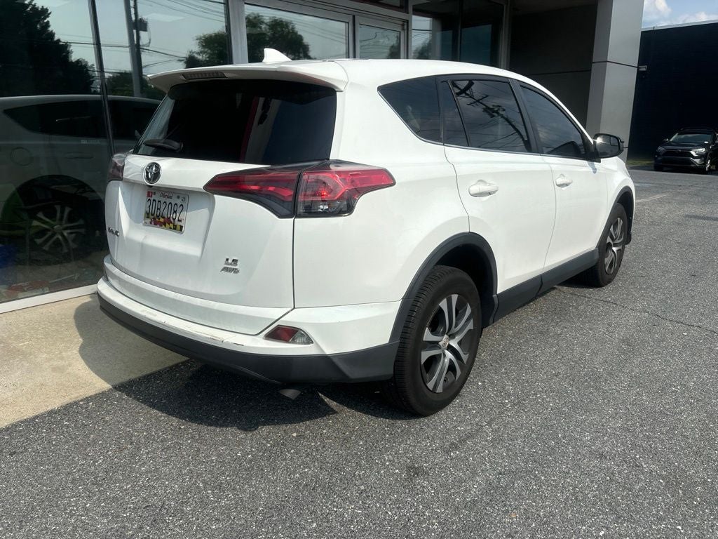 2017 Toyota RAV4 LE