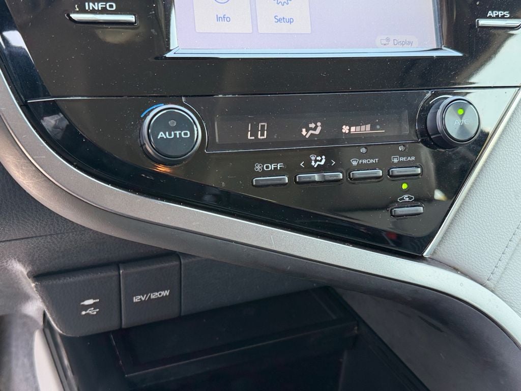 2018 Toyota Camry SE
