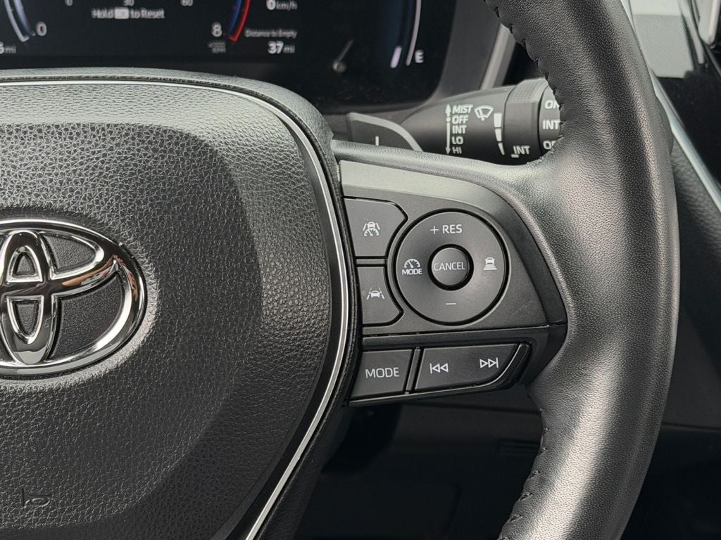 2024 Toyota Corolla Hatchback XSE