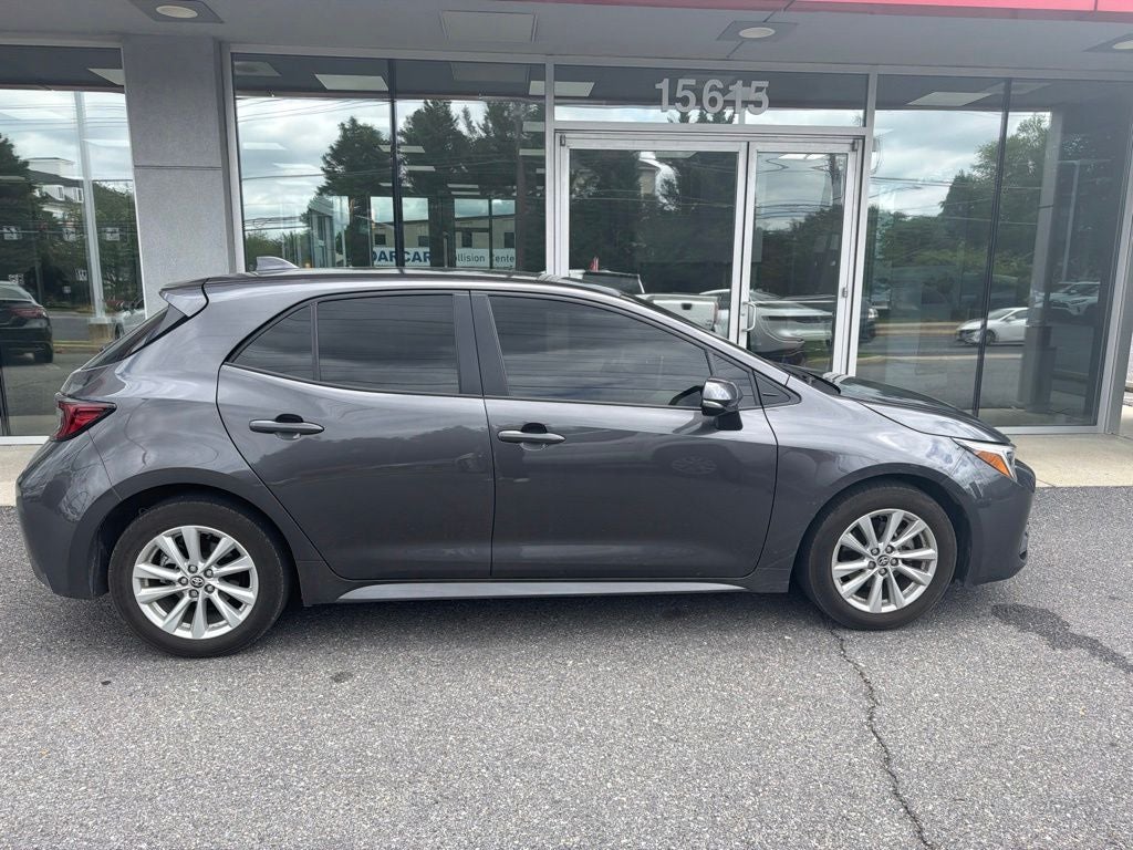 2025 Toyota Corolla Hatchback SE