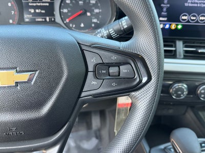 2025 Chevrolet Trax LS