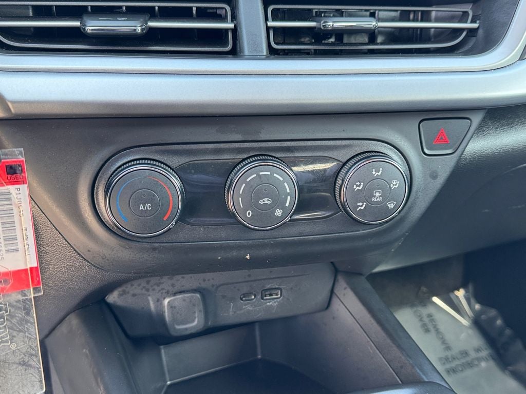 2025 Chevrolet Trax LS