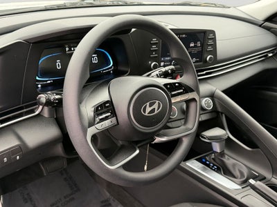 2025 Hyundai Elantra SE