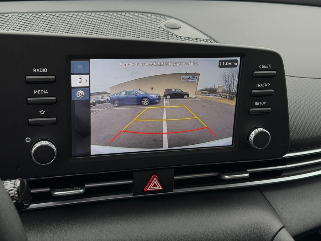 2025 Hyundai Elantra SE