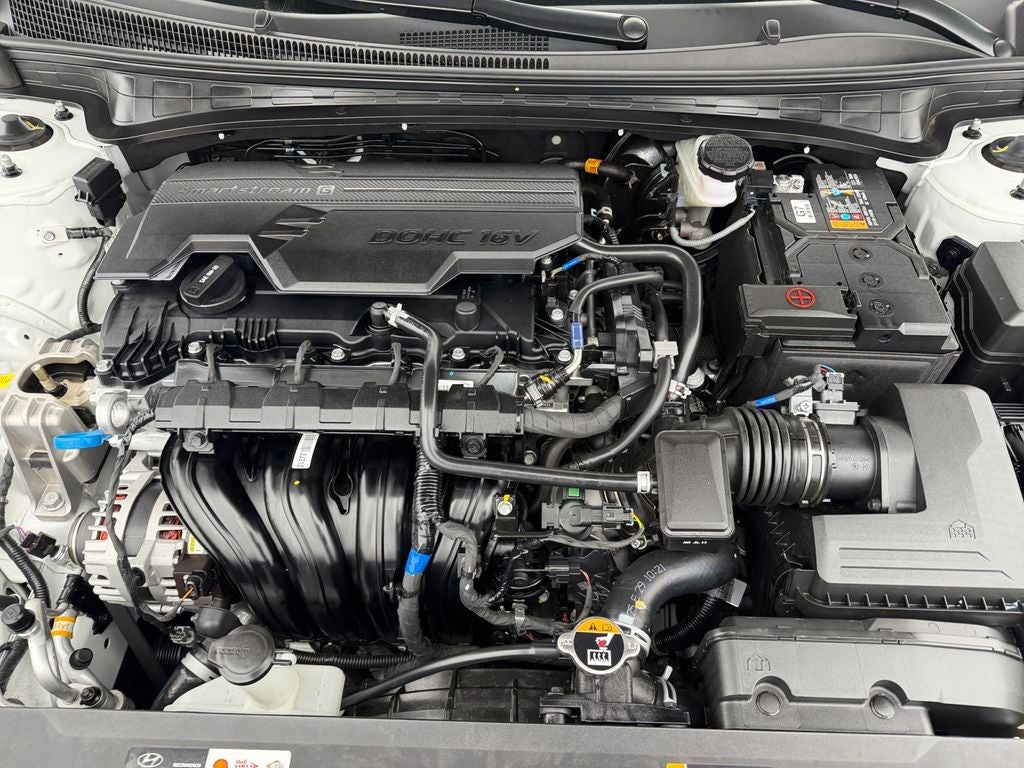 2025 Hyundai Elantra SE