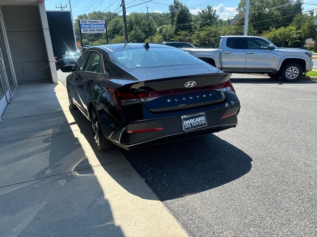 2025 Hyundai Elantra SEL Sport