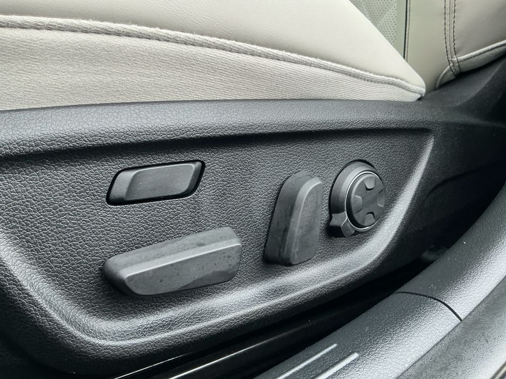 2023 Genesis G70 3.3T