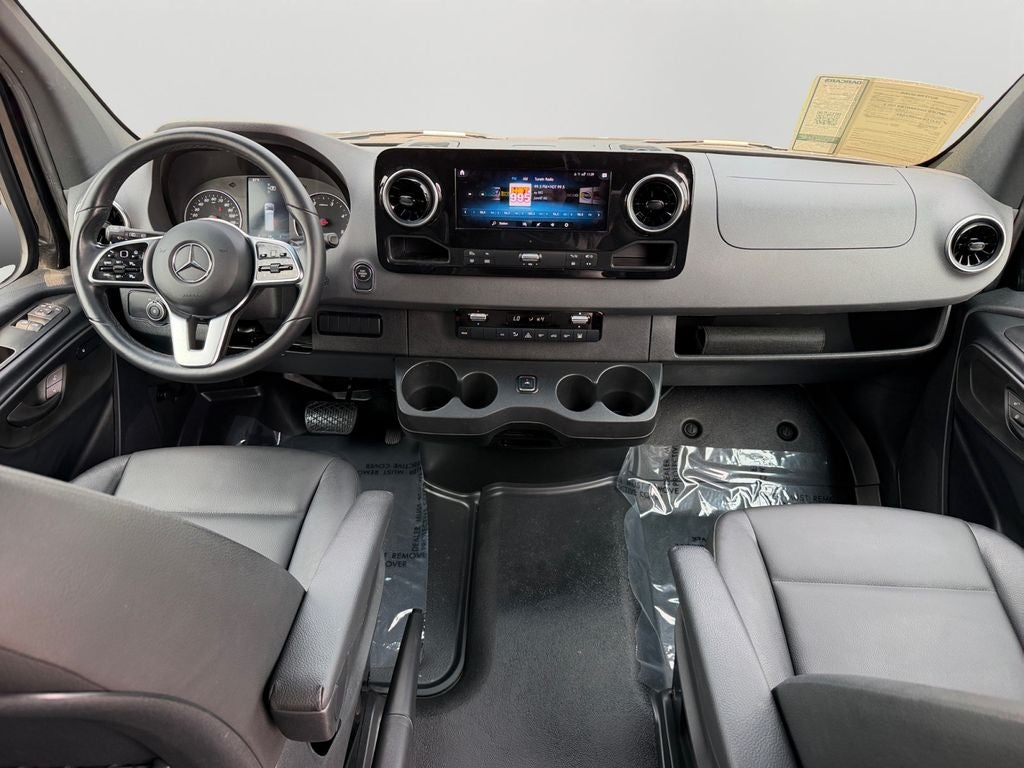 2024 Mercedes-Benz Sprinter 2500 Passenger 170 WB High Roof