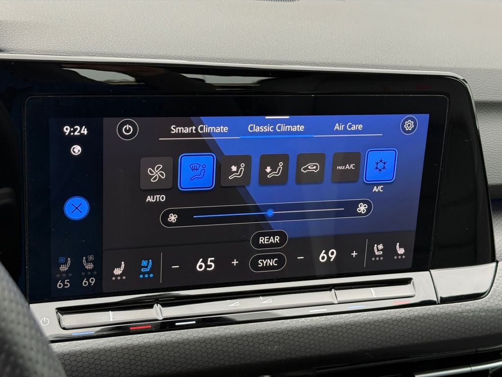 2023 Volkswagen Golf GTI Autobahn