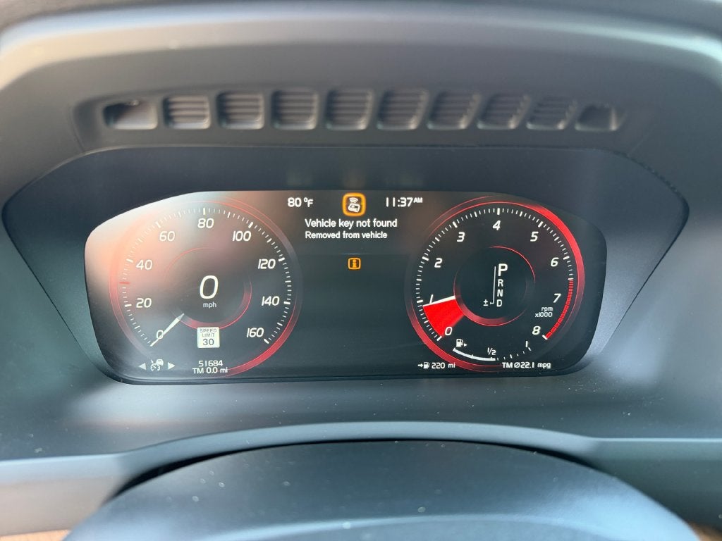 2022 Volvo XC90 T6 Momentum
