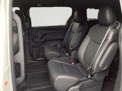 2026 Toyota Sienna Woodland Edition 7 Passenger