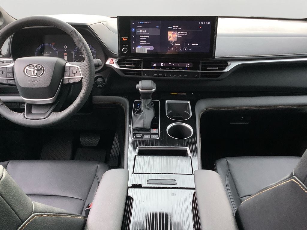 2026 Toyota Sienna Woodland Edition 7 Passenger